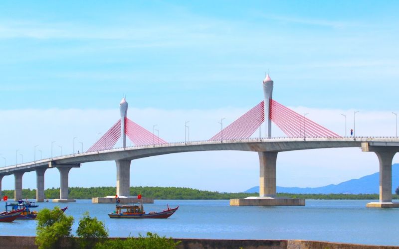 Cầu Cửa Hội