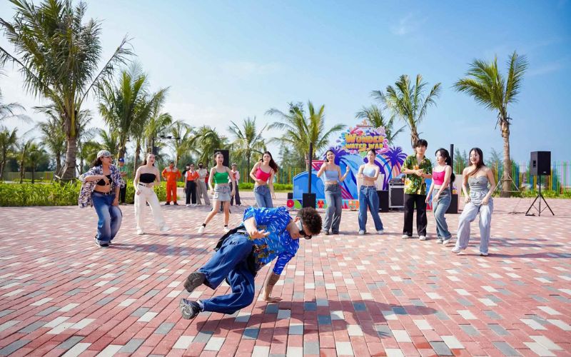 Cập Nhật Giờ Mở Cửa VinWonders Cửa Hội - Các Hoạt Động Lễ Hội