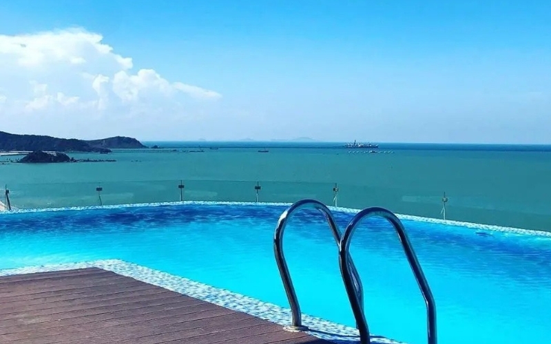 Tiêu Chí Chọn Khách Sạn Cửa Lò Có Bể Bơi Phù Hợp - Vị Trí Gần Biển