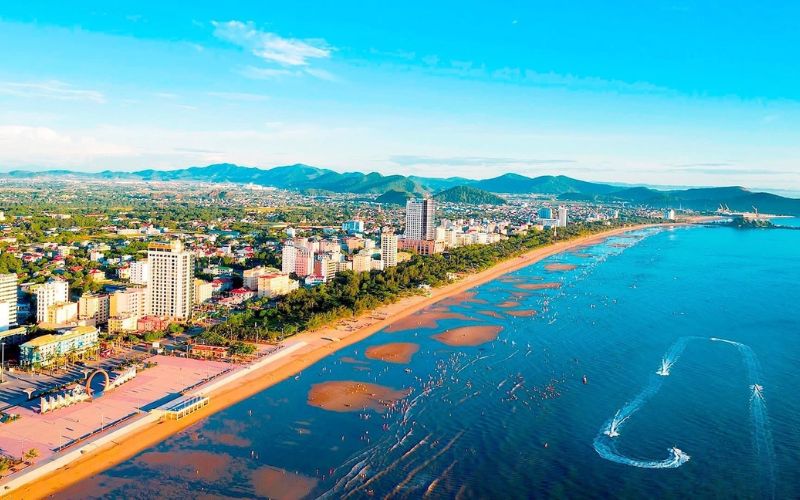 Nhiều hoạt động thể thao dưới nước được tổ chức ở Biển Cửa Lò