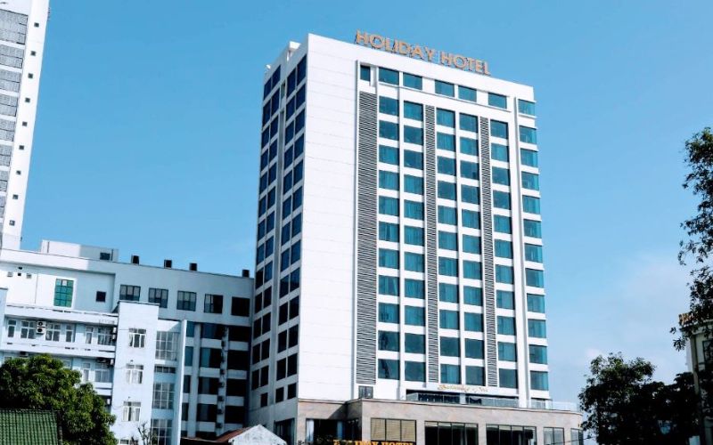 Khách Sạn Holiday Cửa Lò là khách sạn gần bãi biển cửa lò