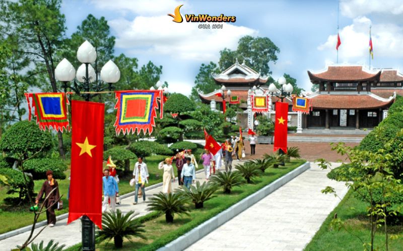 Đền thờ Vua Quang Trung có kiến trúc uy nghiêm 