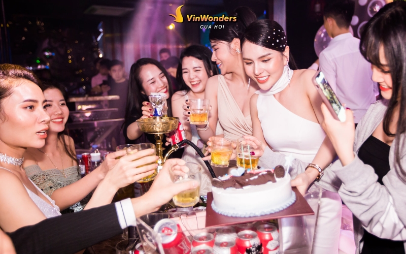 Quán bar Cửa Lò: Top 5+ quán bar đẹp, hot và kinh nghiệm chi tiết 7 Quán bar Cửa Lò: Vui chơi và trải nghiệm tại các quán bar