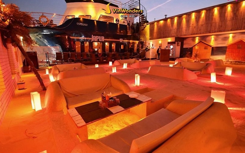 Top 5+ quán cà phê Cửa Lò đẹp, không gian xịn nhất 2025 2 Quán cà phê Cửa Lò: Sky Beach Coffee & Lounge