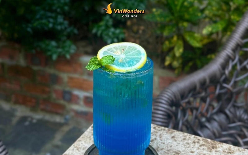 Top 5+ quán cà phê Cửa Lò đẹp, không gian xịn nhất 2025 7 Quán cà phê Cửa Lò: Memories Cafe