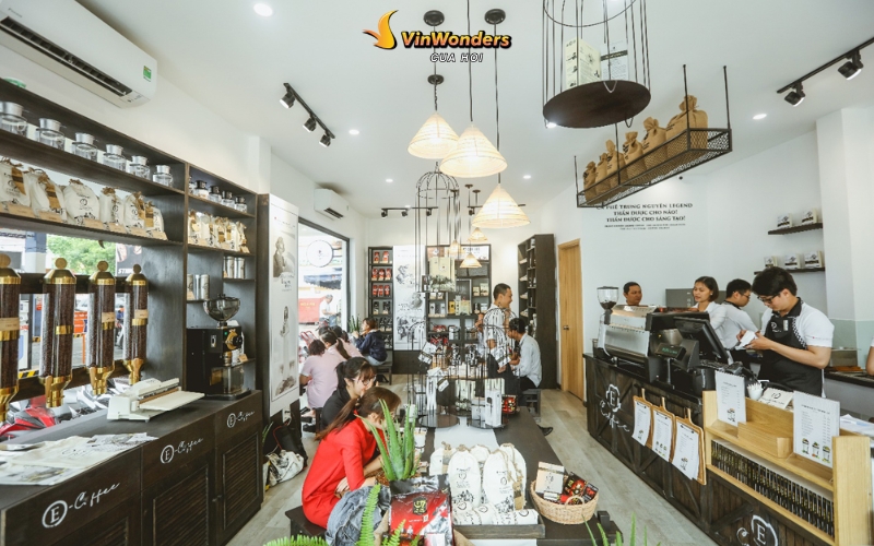 Top 5+ quán cà phê Cửa Lò đẹp, không gian xịn nhất 2025 9 Quán cà phê Cửa Lò: Trung Nguyên E-Coffee